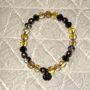 Erimish Bracelet stretchy.